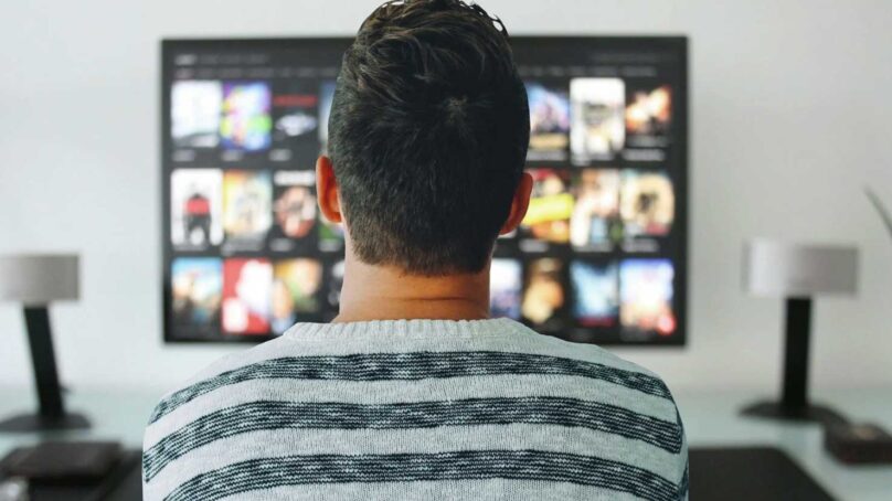 ¿Cuánto tiempo se tarda en ver una serie completa?